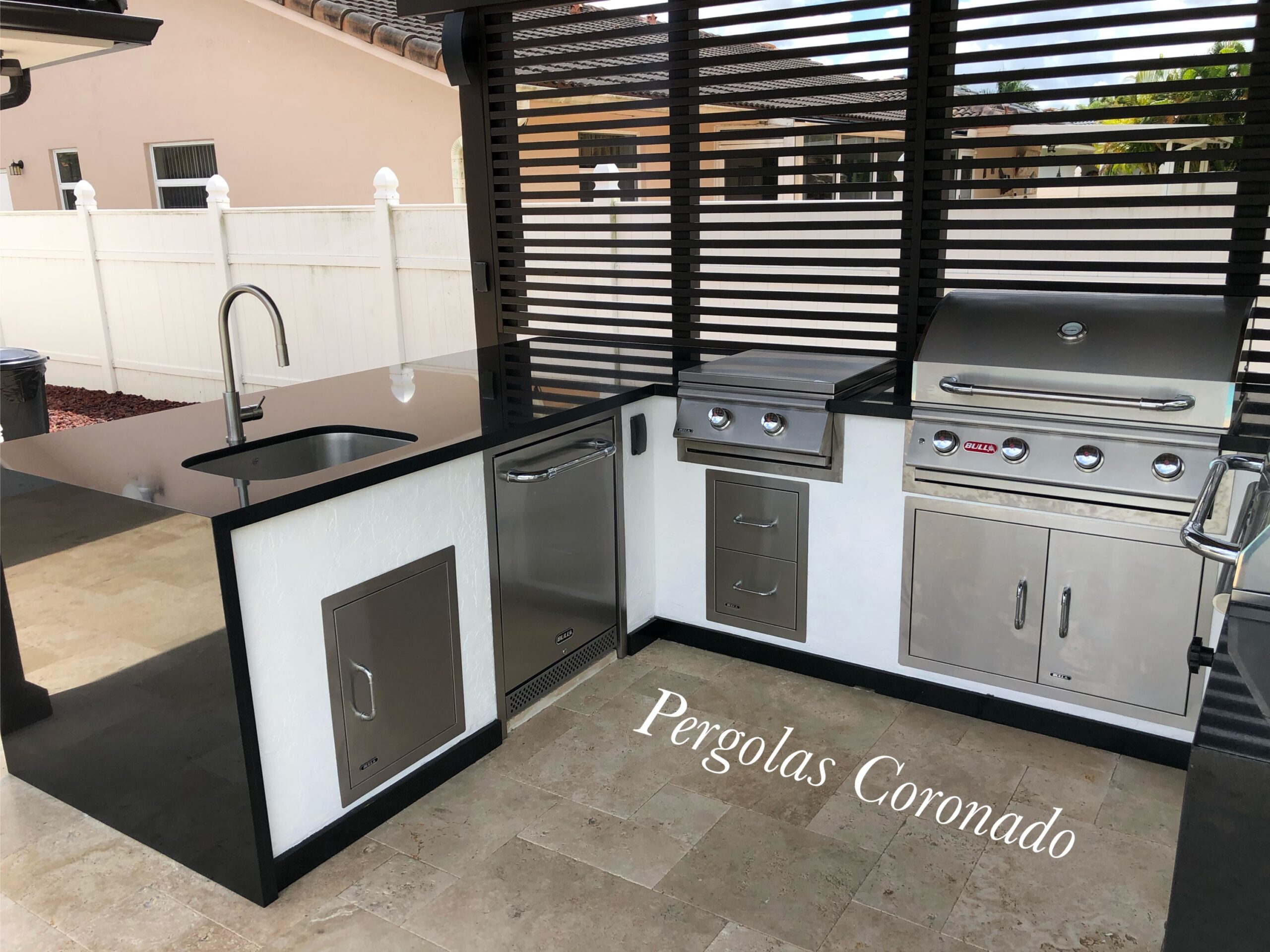 Outlaw – Stainless Steel 4 Burner Gas Grill Head SKU: 26038 (LP) / 26039 (NG) - Image 2